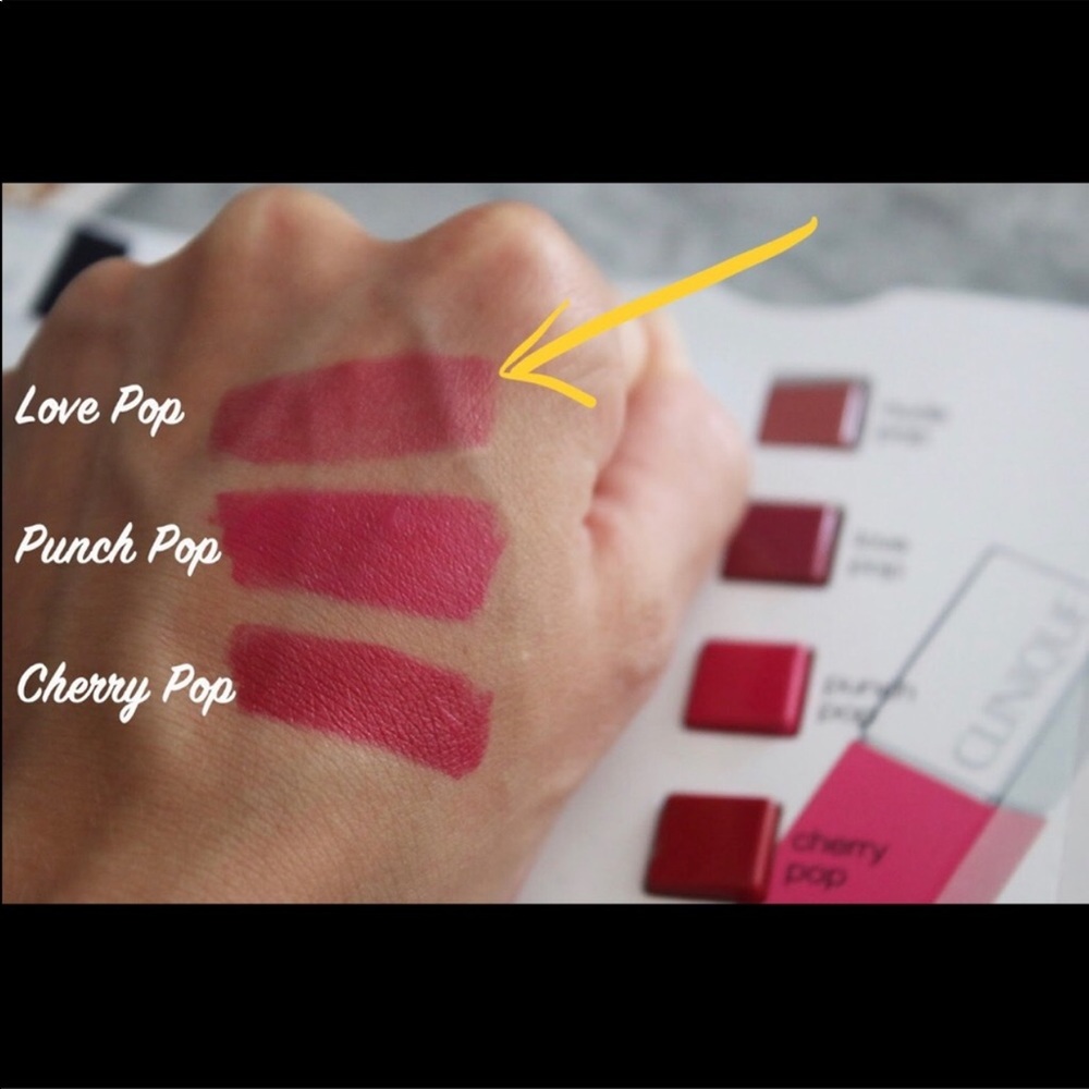 Clinique Makeup Bundle - Picture 4 of 6
